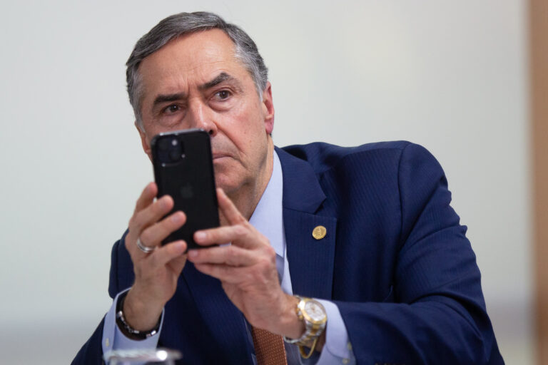 Família de Barroso tem imóvel de R$ 22 mi sob risco de sanção nos EUA