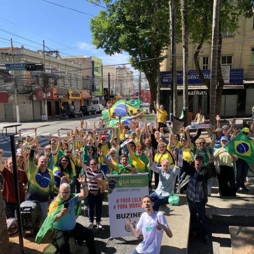 Manifestação do movimento “Reaja Brasil” reúne apoiadores em Barra Mansa