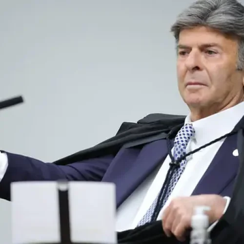 Fux Evoca Precedente de 2014 e Questiona Rigor do TSE em Auditorias Eleitorais.