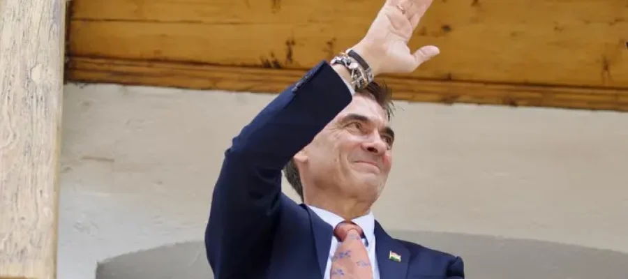 Bolívia Vira a Página: O Fim de 20 Anos de Socialismo e a Promessa de um Novo Amanhecer Capitalista